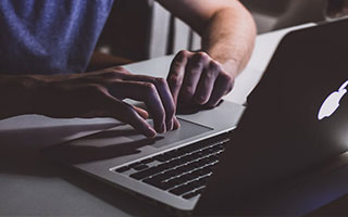 从可可影视的叙事方式说起，聊聊语义偷换：背后心理机制